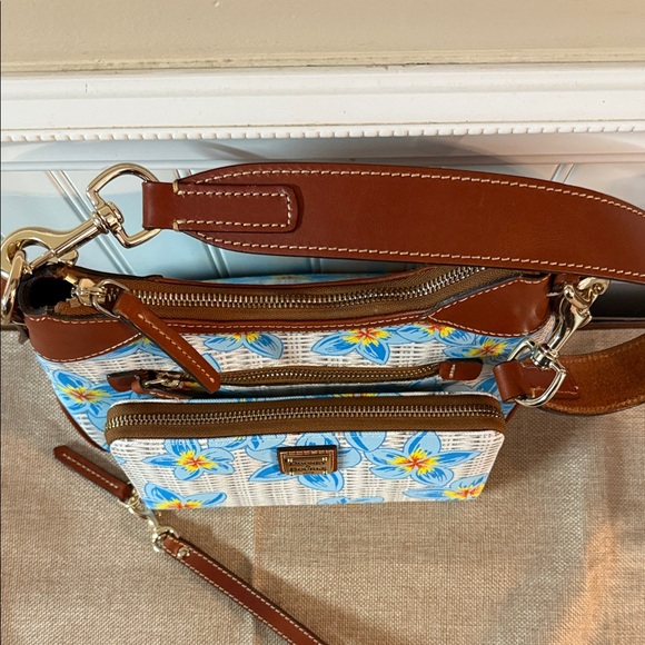 Dooney & Bourke plumeria Blue Floral Shoulder Bag and Wallet/wristlet MRSP $576 - Picture 4 of 14
